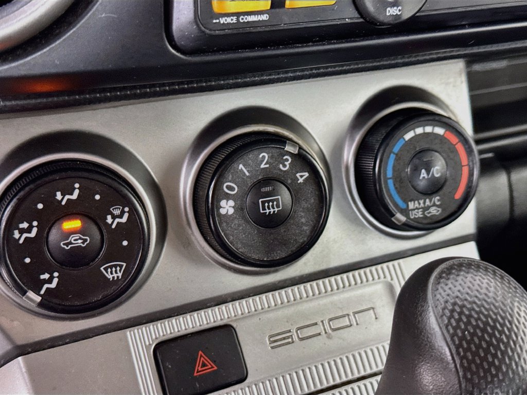 Used 2012 Scion xB FWD image 16