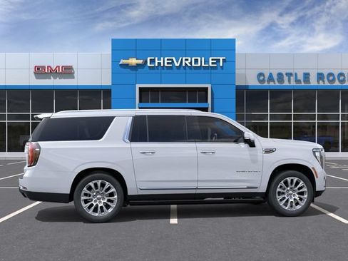 New 2026 GMC Yukon XL Denali w/ Denali Reserve Package AWD/4WD image 5