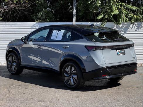 Used 2024 Nissan Ariya AWD image 10