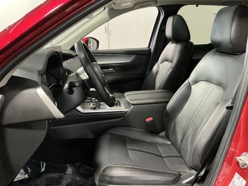 Used 2024 MAZDA CX-90 3.3 Turbo w/ Preferred Plus AWD/4WD image 14