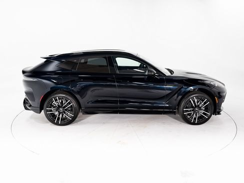 Used 2025 Aston Martin DBX 707 image 6