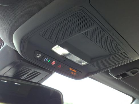 New 2026 GMC Terrain Elevation FWD image 18