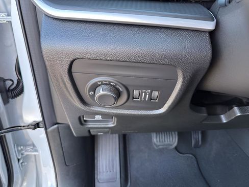 New 2025 Jeep Grand Cherokee L Laredo image 29