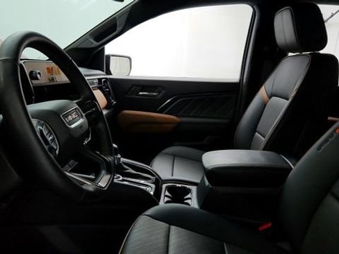 Used 2024 GMC Canyon AT4 w/ AT4 Premium Package image 12