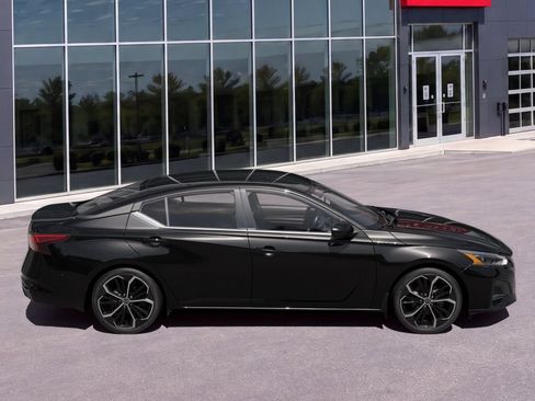 New 2026 Nissan Altima 2.5 SR FWD image 8
