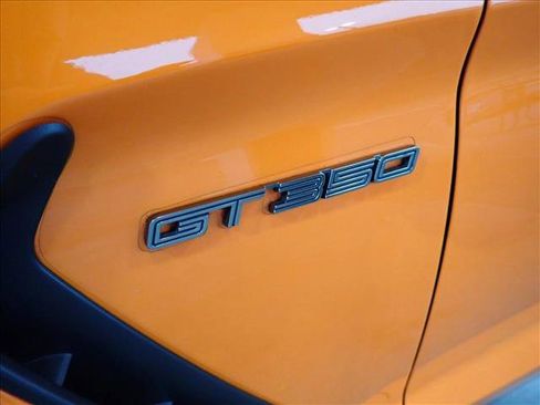 Used 2020 Ford Mustang Shelby GT350 w/ Technology Package image 8