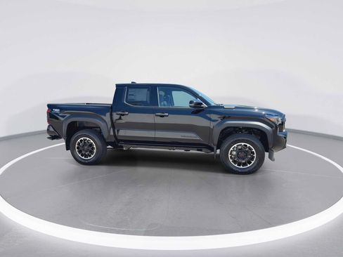 New 2026 Toyota Tacoma TRD Off-Road AWD/4WD image 9