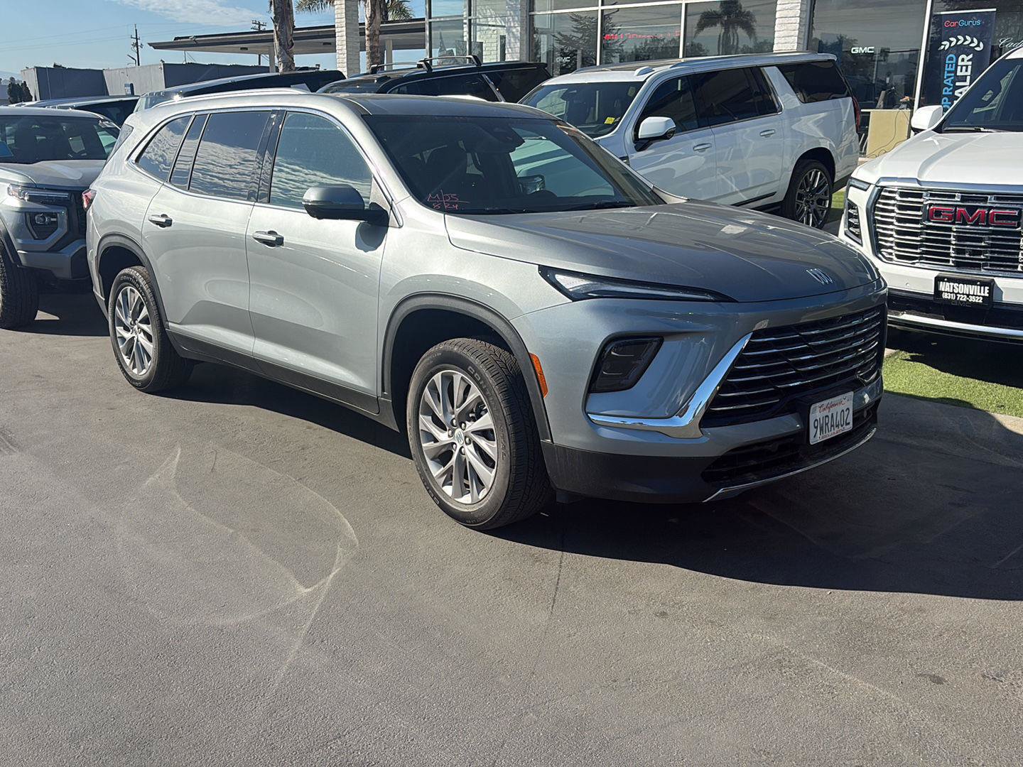 Used 2026 Buick Enclave Preferred FWD image 2