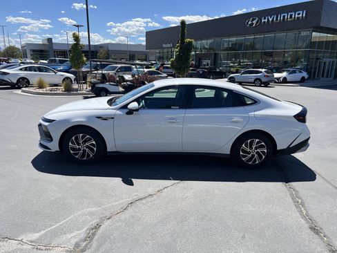 Certified 2026 Hyundai Sonata Blue FWD image 12