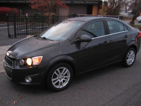 Used 2015 Chevrolet Sonic LT w/ Wheels and Fog Lamp Package FWD image 1