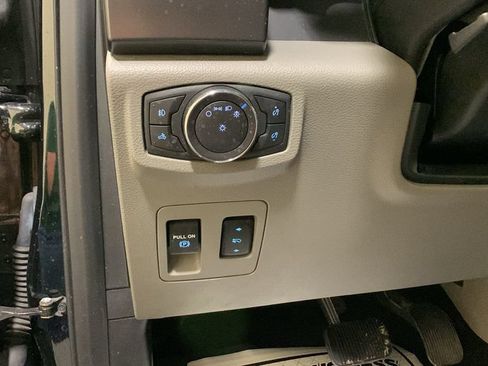 Used 2018 Ford F150 XLT w/ Equipment Group 302A Luxury AWD/4WD image 31