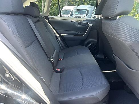 Used 2023 Toyota RAV4 LE AWD/4WD image 21