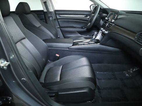 Used 2020 Honda Accord EX image 35