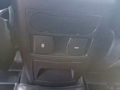 Used 2023 Ford Explorer XLT w/ Equipment Group 202A AWD/4WD image 22