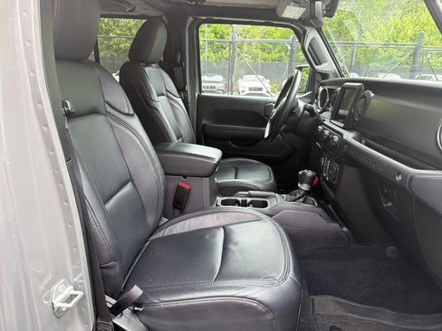 Used 2022 Jeep Wrangler Unlimited Sport AWD/4WD image 4