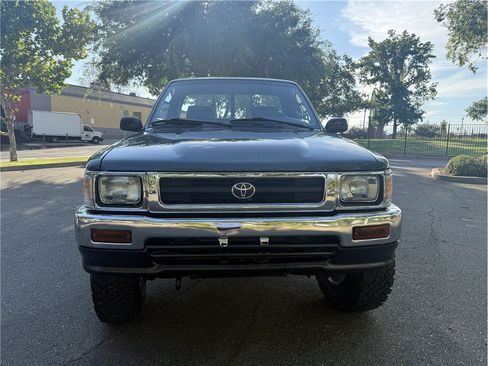 Used 1993 Toyota Pickup Deluxe AWD/4WD image 8