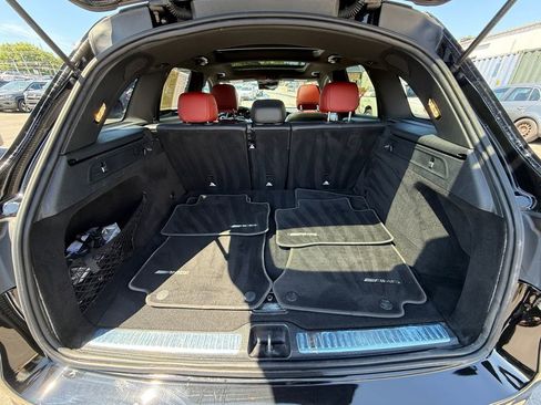 Used 2021 Mercedes-Benz GLC 300 4MATIC w/ AMG Line image 25