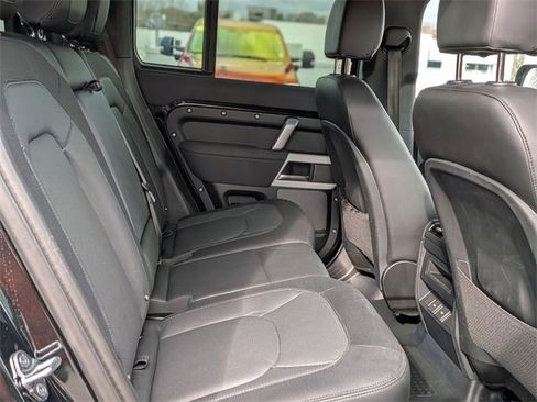 Used 2023 Land Rover Defender 110 X-Dynamic SE image 35