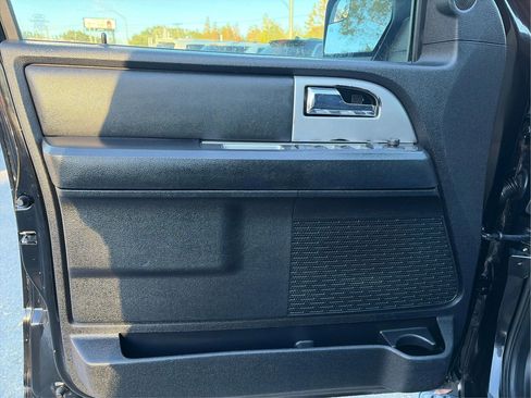 Used 2017 Ford Expedition EL XLT image 20