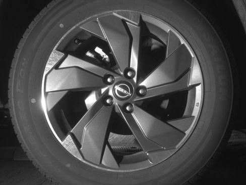 Used 2025 Nissan Rogue SV image 15