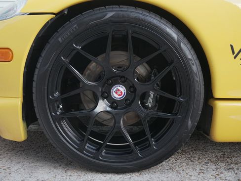 Used 2001 Dodge Viper GTS RWD image 19