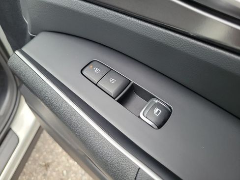 New 2026 Kia Sorento LX FWD image 11