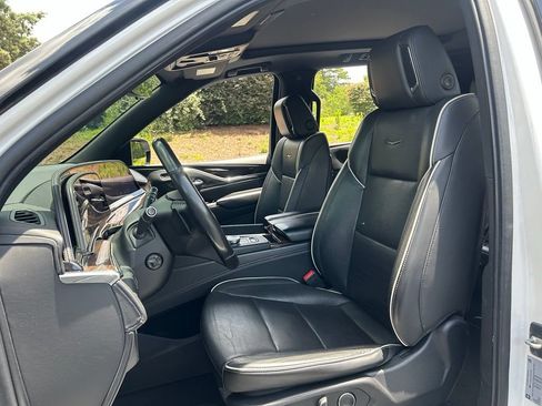 Used 2021 Cadillac Escalade ESV Premium Luxury w/ Performance Package RWD image 38