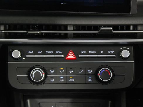 Certified 2026 Hyundai Tucson SE FWD image 22