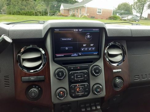Used 2014 Ford F350 Lariat w/ Lariat Interior Package AWD/4WD image 7