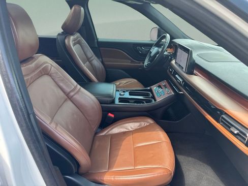 Used 2024 Lincoln Aviator Reserve w/ Equipment Group 201A RWD image 28