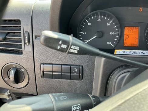 Used 2013 Mercedes-Benz Sprinter 2500 image 13