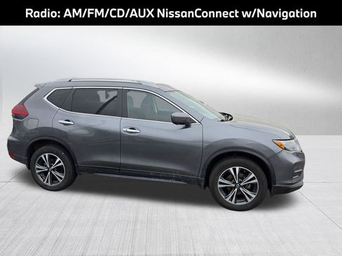 Used 2019 Nissan Rogue SV w/ Premium Package AWD/4WD image 4
