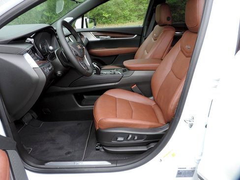 New 2026 Cadillac XT5 Premium Luxury image 12