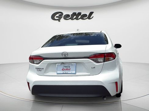 Used 2025 Toyota Corolla LE FWD image 6
