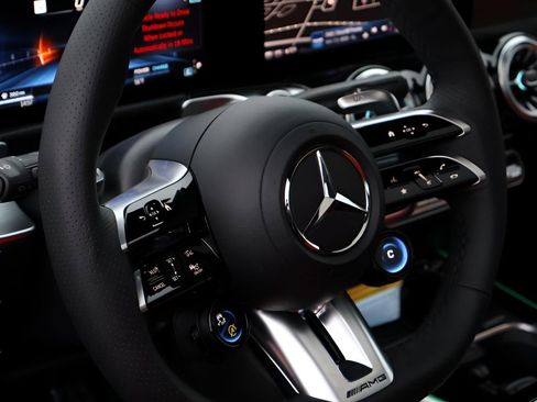 New 2026 Mercedes-Benz GLB 35 AMG 4MATIC image 21