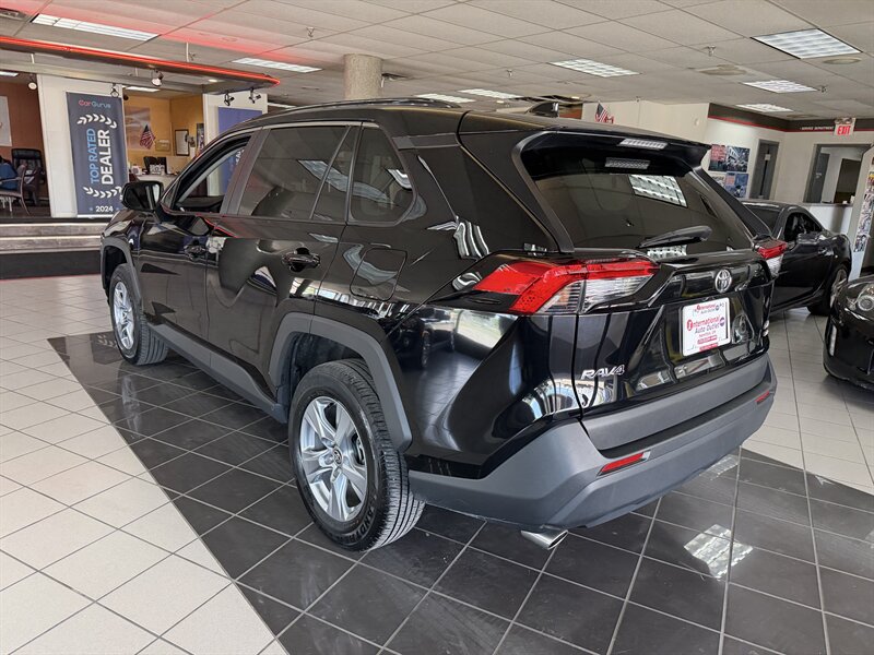 Used 2025 Toyota RAV4 XLE AWD/4WD image 24