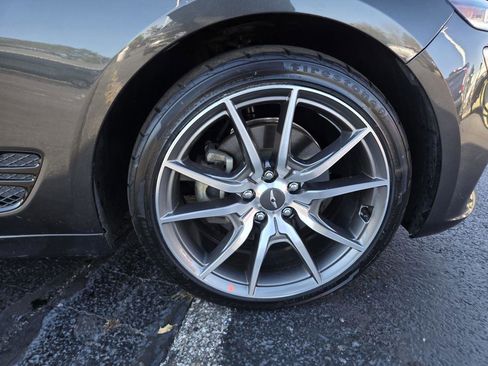 Used 2023 Genesis G70 2.0T image 42