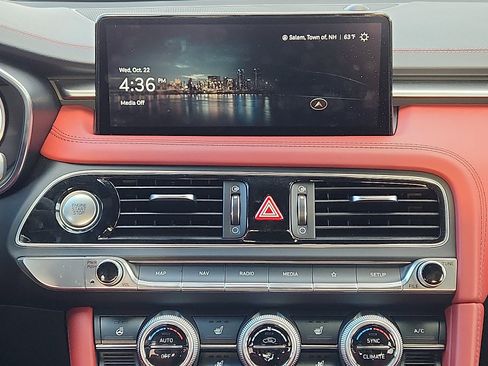 Used 2023 Genesis G70 2.0T w/ Sport Prestige Package image 17