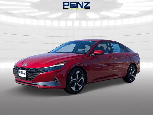Used 2022 Hyundai Elantra Limited FWD image 3