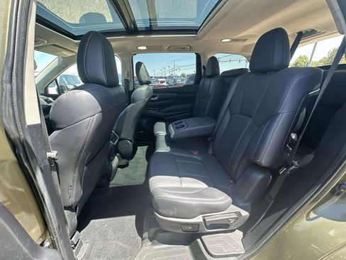Used 2023 Subaru Ascent Limited w/ Technology Package AWD/4WD image 29