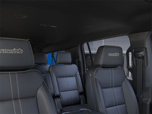 New 2026 Chevrolet Suburban High Country image 24