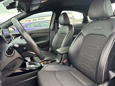 Used 2023 Kia Forte GT-Line image 7