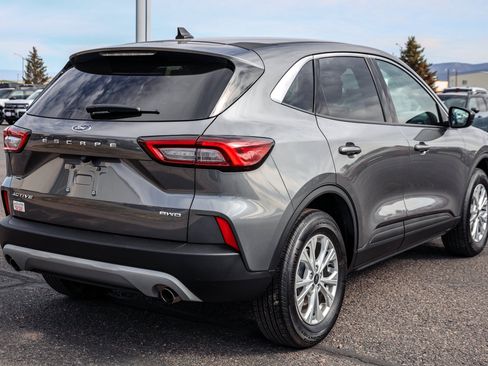 Used 2024 Ford Escape Active AWD/4WD image 4