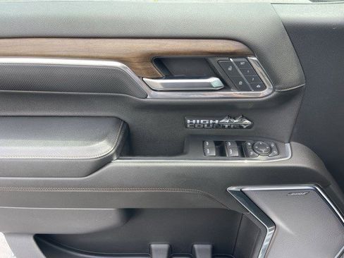Used 2024 Chevrolet Silverado 1500 High Country w/ Technology Package image 13
