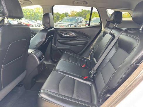 Used 2024 GMC Terrain SLT AWD/4WD image 34