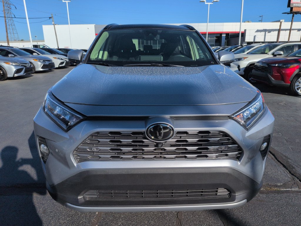 Used 2019 Toyota RAV4 Limited w/ Advanced Technology Package AWD/4WD image 8