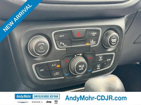 Used 2020 Jeep Compass Latitude FWD image 20
