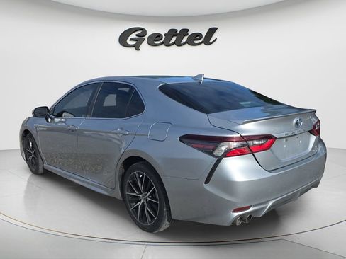 Used 2021 Toyota Camry SE image 4