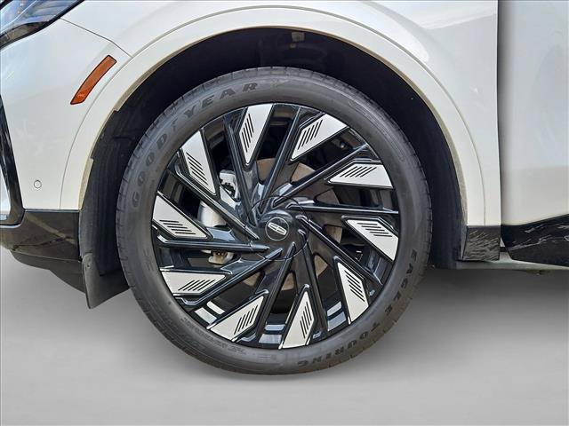 Used 2024 Lincoln Nautilus Reserve w/ Equipment Group 202A AWD/4WD image 26