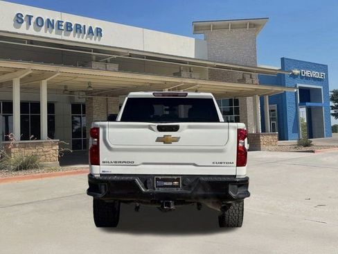Used 2022 Chevrolet Silverado 2500 Custom w/ Custom Convenience Package image 6